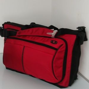 Werks 6.0 Deluxe Business Garment Sleeve.